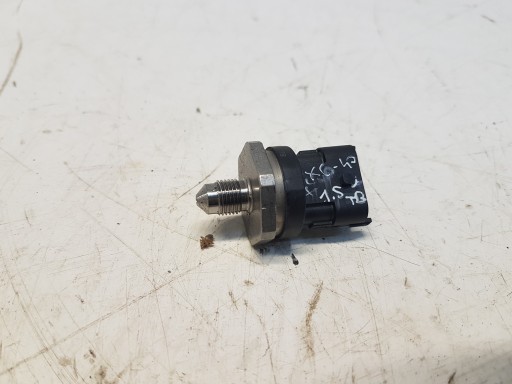 VOLVO XC40 T3 Capteur Pression Carburant 31405317