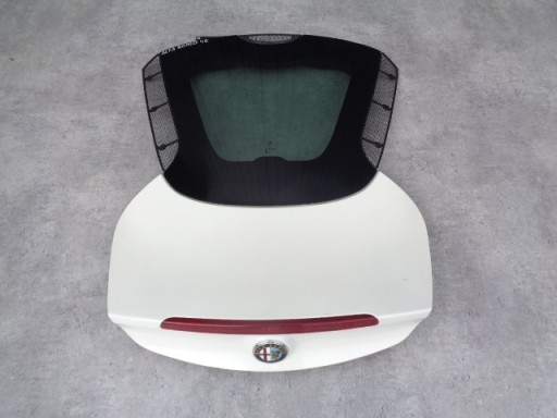 Задня кришка Alfa Romeo 4C завершена