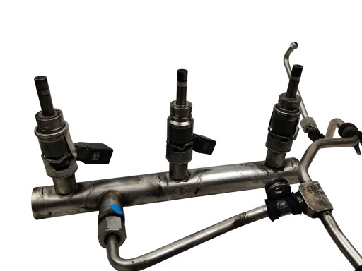 Moulage Rampe injection Droit Gauche AUDI A6 C6 2.8 FSI 06E130089D 06E130090F