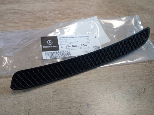 1768850053 1768850153 - Решетка бампера MERCEDES W176.*