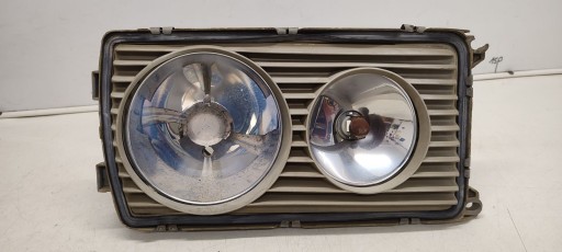 light front front right Mercedes W123