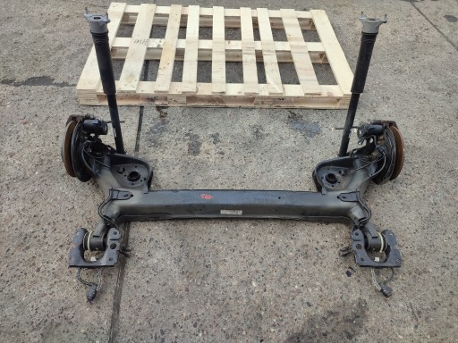 Балка задньої підвіски mercedes w247 комплектна