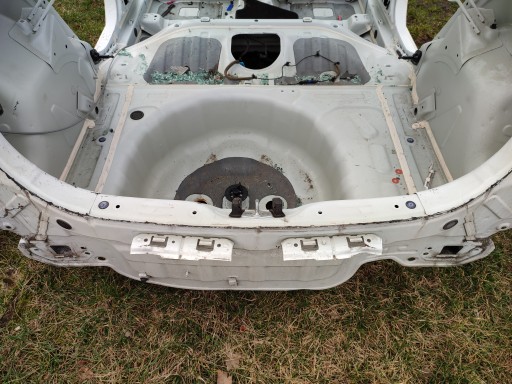 17- - KIA Rio IV 17 - задня ванна, колір UD