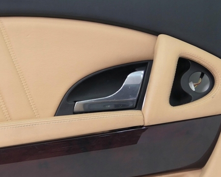 РУЧКА С ОБИВКОЙ ЗАДНЯЯ ЛЕВАЯ MASERATI QUATTROPORTE