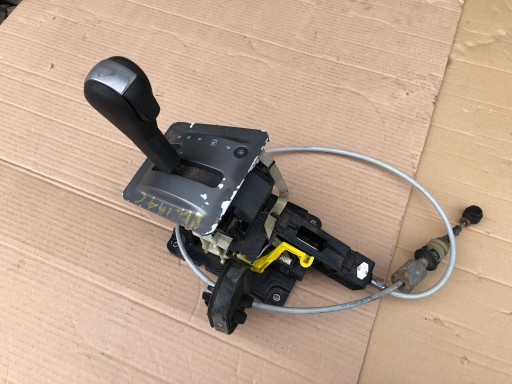 13130908GU - РУЧКА РЫЧАГА РЫЧАГА OPEL VECTRA C 02-05 АВТОМАТ