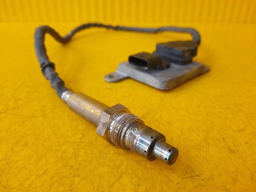 Mercedes W213 W205 лямбда-зонд A0009051512