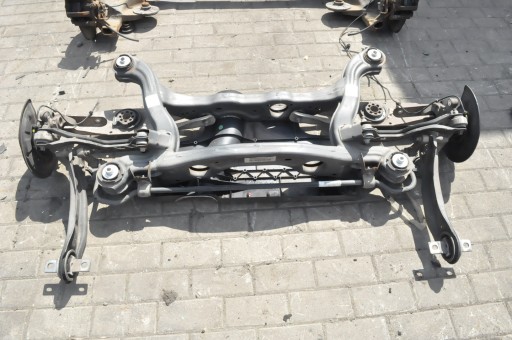 Mercedes cla w117 седан 1.6 122км підвіска задня балка 2463504301 20000