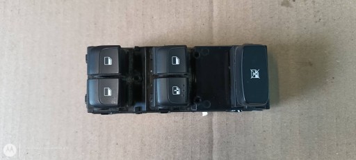 KIA STONIC UK switch button windows 93570-H8500 2019R
