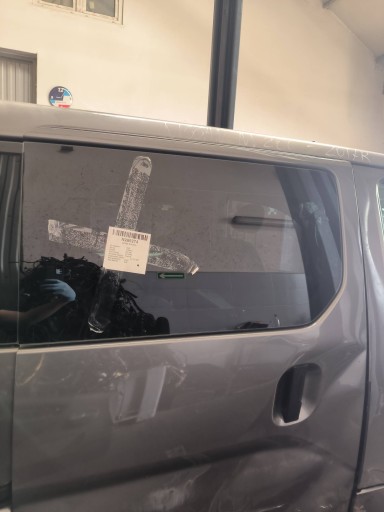 window side left rear part NISSAN NV 200