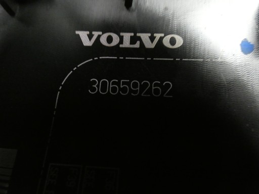 VOLVO S60 II V60 obal obalu pojistek