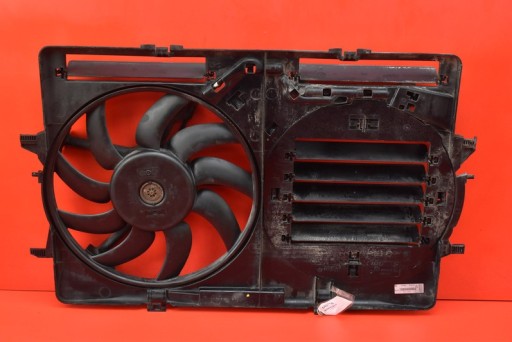 Вентилятор охолодження 8K0121003Q AUDI Q5 8R 2.0 TDI QUATTRO