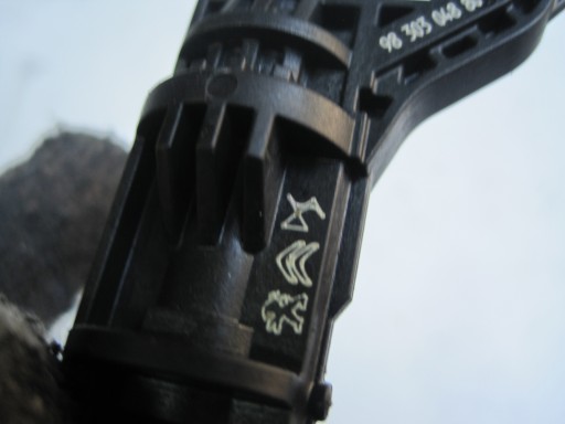 injector nozzles PEUGEOT CITROEN 1.2 THP 9830304880