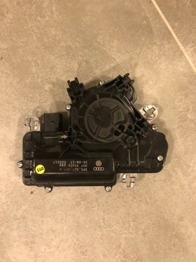 80A827506A - AUDI Q5 2017 80A замок багажника