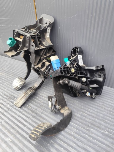 RENAULT TRAFIC III PEDAL pedali , pedale GAZ freno frizione