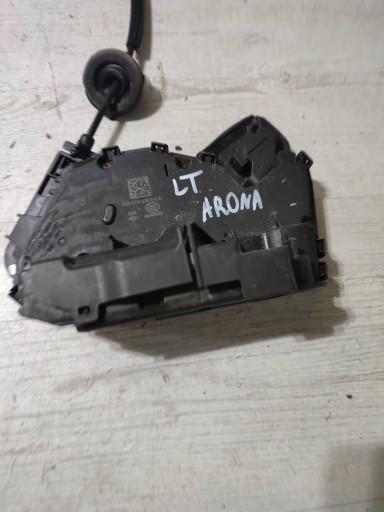 Seat Arona 2019 rear part side left lock door tylnych