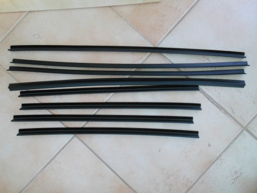 4463 - ПРОКЛАДКА СКРЕБКА ДО ВІКОННОЇ НАКЛАДКИ FIAT 125P