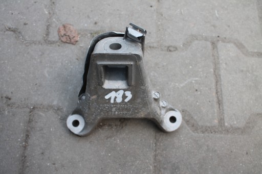 183. holder engine mount BMW 8743652