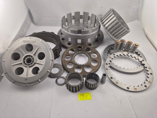 ТРИУМФ ТАНДЕРБЕРД 900 2001 г. КОРЗИНА СЦЕПЛЕНИЯ