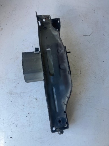 quarter holder supports quarter left front PEUGEOT 5008 and 3008 and