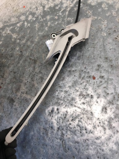 PROWADNICA ROLETY Porte coffre hayon Gauche Arrière MERCEDES W205 KOMBI A2059063700