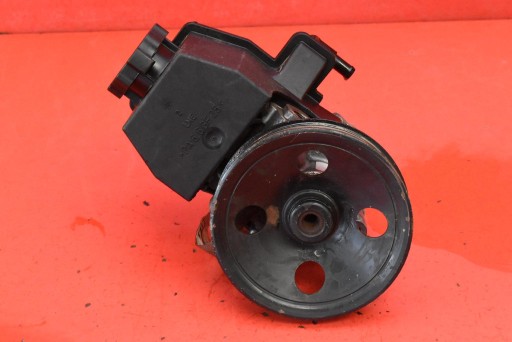 servo pump of the steering wheel MERCEDES C-KLASA W203 2.0 compressor; 163 KM