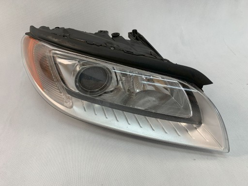 Reflektor light front right Volvo XC70 V70 S80 xs 07-13r 31353533 09.25