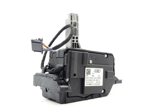 gear lever changes of the gear trim AUDI A4 B9 8W2713041E