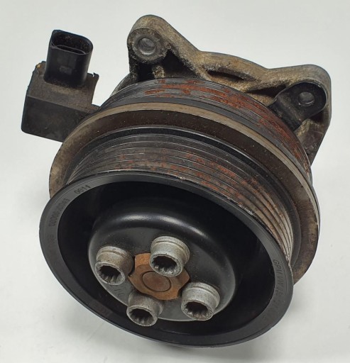ВОДЯНОЙ НАСОС VW GOLF V 1.4 TSI 03C121004E