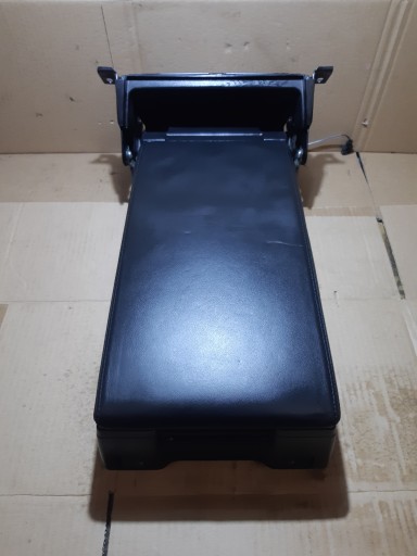 AUDI A8 D3 bracciolo KANAPY posteriore 4E0886805C