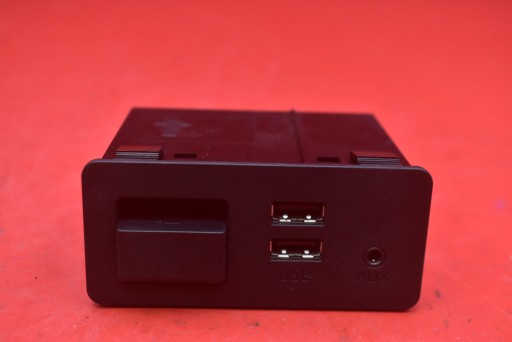 PORT adapter USB AUX N243-669U0 MAZDA MX5 MX-5 4 IV ND 15-21