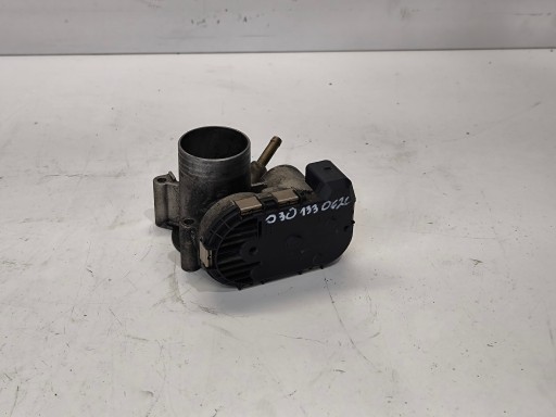 PRZEPUSTNIUCA PORTELLONE POSTERIORE COFANO GASZACA AUDI VW SEAT SKODA 1.4 030133062C Originale !!!