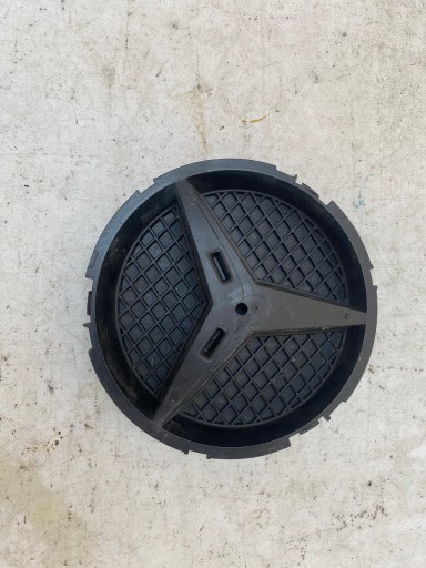 MERCEDES holder EMBLEMATU ZNACZKA front A0008880060