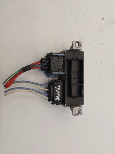 TRAFIC III VIVARO B relay plugs glow 271206395R