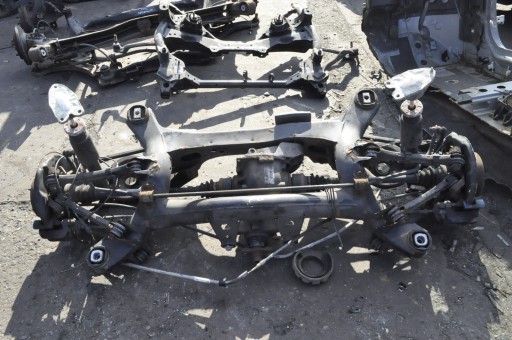 F20 116d 1.5 12v 116km подвеска задняя балка + мост 7599466 3.08