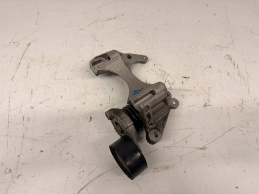Dacia Duster II 1.2 TCe 125km H5FF408 73tysKM holder alternator 117101869R