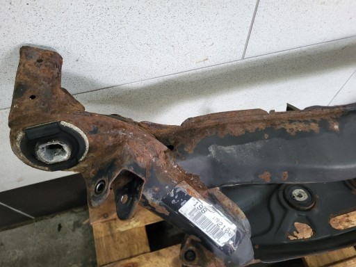 MERCEDES SLK R170 LIFT 2.0 K axle beam subframe axle beam sider rear part