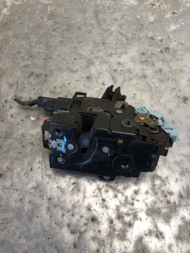 lock door right front VW GOLF V plus 7L0839016