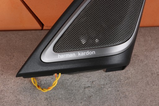 BMW 7' G11 G12 covering right speaker WYSOKOTONOWY HARMAN 7458448 9362561