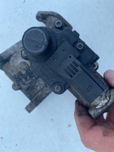 261093 - Клапан EGR 03G131502 VW GOLF PASSAT 2.0 TDI 103KW