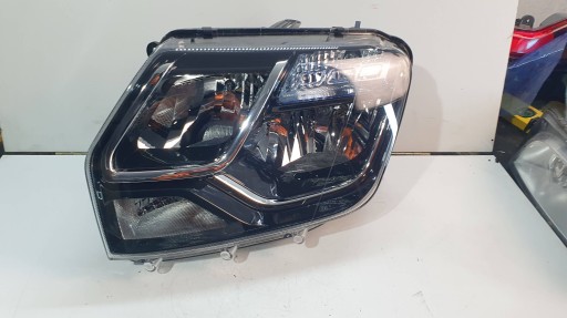 Dacia Duster 1 and Lift 13-17 right light front front reflektor €