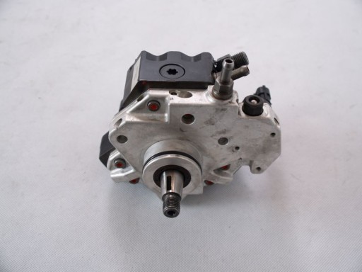 Kia Sorento Hyundai H1 Einspritzpumpe 2,5 Diesel Bosche 045010052