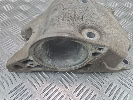 bearing support semi-axes Mercedes CLA180 C117 X117 W117 A2702230138