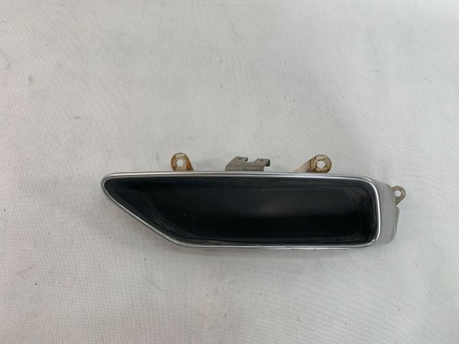 Auspuffblende Dämpfer Endschalldämpfer Auspuff rechts Audi A4 15r 8W0253826L 05.25
