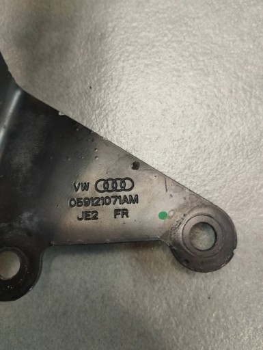 Audi Q7 4L vedení vody 059121071AM
