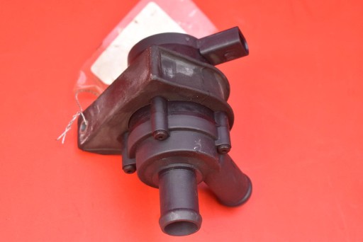 pumpa pumpa cirkulacije vode 06H965561 AUDI Q5 8R 2.0 TFSI 211 KM QUATTRO 08-12