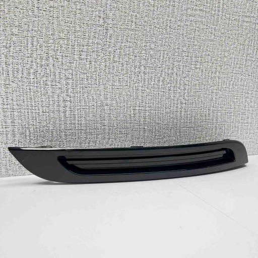 Range Rover Velar L560 covering left w bumper L8A2-17D750-AA