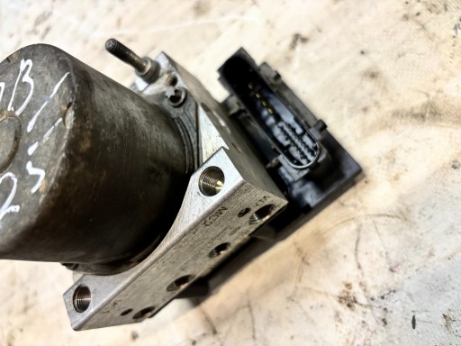 Pompa ABS Peugeot Partner e lift 1.4B 9660779880