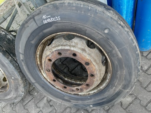 tyres discs wheels CIEZAROWE 275/70 R22.5 150/145J MICHELIN