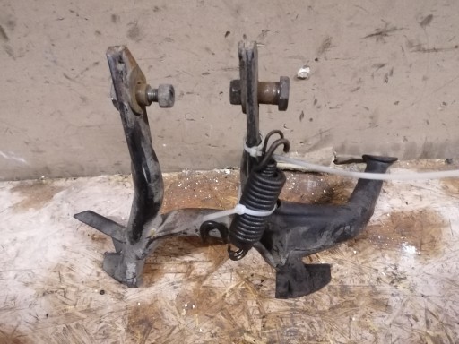 Yamaha600fzsstopk - Yamaha FZS 600 Fazer 98-0 центральна ніжка фітинги