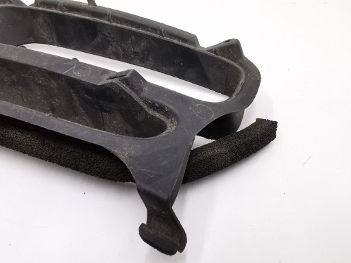 grid of a bumper left front TOYOTA AVENSIS T25 52128-05010